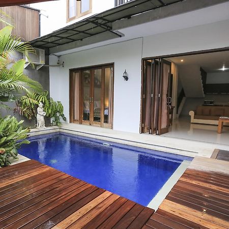 Nyoman Villa Sanur Buitenkant foto